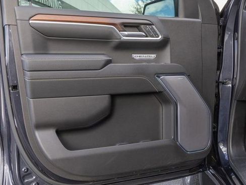 Used 2024 GMC Sierra 1500 Denali w/ Denali Reserve Package AWD/4WD image 15