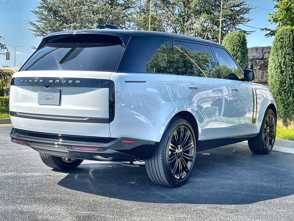 New 2026 Land Rover Range Rover Long Wheelbase SE AWD/4WD image 5
