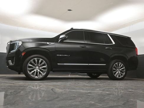 Used 2021 GMC Yukon Denali w/ Denali Premium Package AWD/4WD image 12