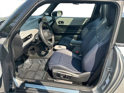 Used 2025 MINI Cooper 2-Door Hardtop FWD image 10