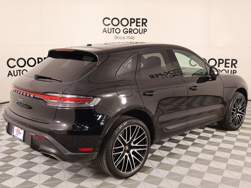 Used 2022 Porsche Macan AWD/4WD image 22