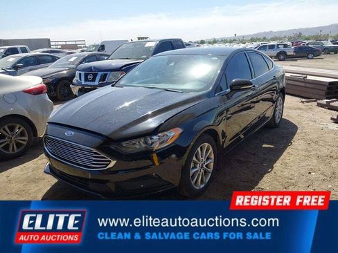 Used 2017 Ford Fusion SE FWD image 3