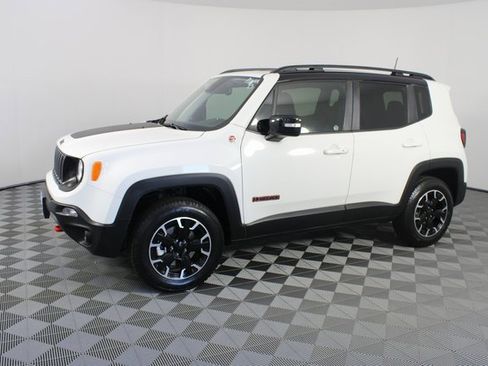 Used 2023 Jeep Renegade Trailhawk image 2