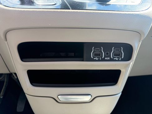 Used 2023 Chrysler Voyager LX FWD image 37
