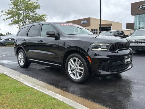 Used 2024 Dodge Durango GT RWD image 2