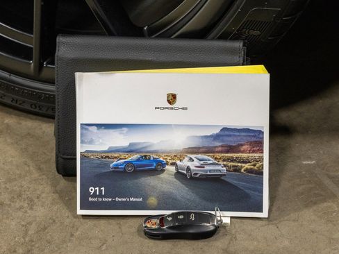 Used 2019 Porsche 911 Carrera RWD image 74