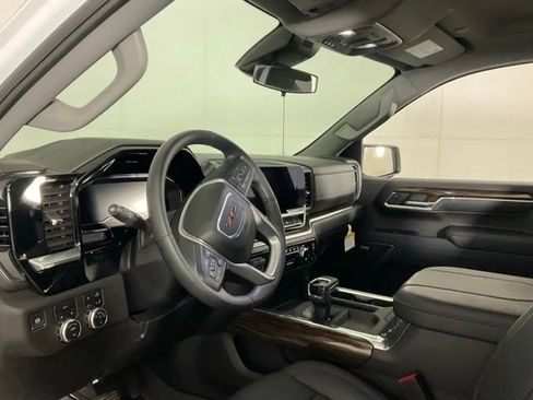 Used 2024 GMC Sierra 1500 Elevation w/ Elevation Premium Package AWD/4WD image 22