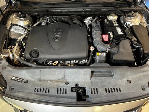 Used 2019 Toyota Avalon XLE w/ Moonroof Package image 22