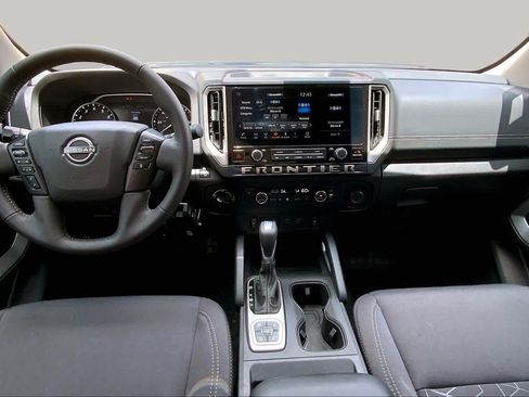 Used 2026 Nissan Frontier SV w/ All-Weather Content Package AWD/4WD image 16