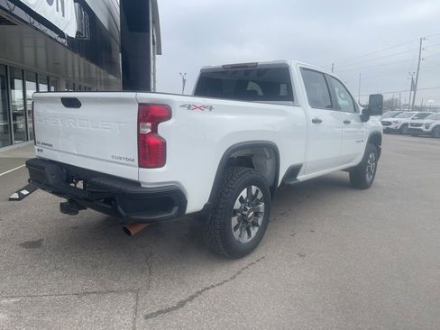Used 2024 Chevrolet Silverado 2500 Custom w/ Custom Value Package image 7