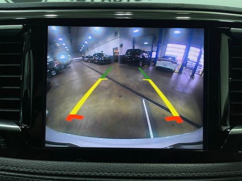 Used 2018 Chrysler Pacifica Limited image 11