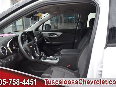 Used 2025 Chevrolet Blazer LT image 18
