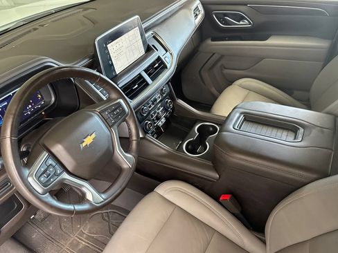 Used 2023 Chevrolet Suburban LT w/ Luxury Package AWD/4WD image 10