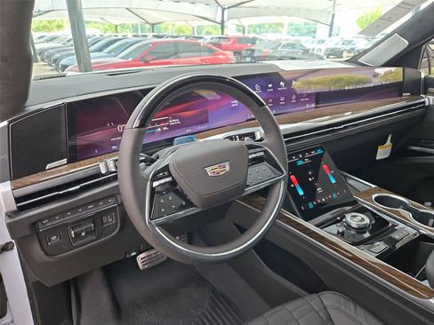 New 2026 Cadillac Escalade ESV Platinum Sport w/ LPO, ONYX Package AWD/4WD image 10