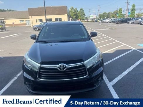 Used 2016 Toyota Highlander XLE AWD/4WD image 2