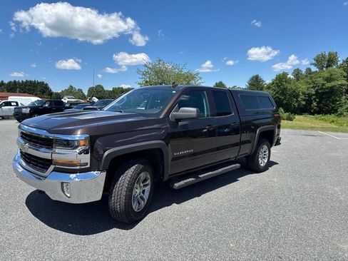 Used 2019 Chevrolet Silverado 1500 LT w/ All Star Edition AWD/4WD image 3