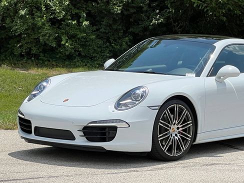 Used 2015 Porsche 911 Carrera 4S AWD/4WD image 13