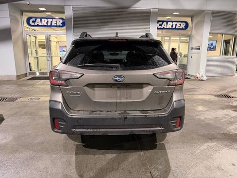 Used 2022 Subaru Outback Premium image 6