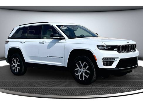 Certified 2025 Jeep Grand Cherokee Limited RWD image 13