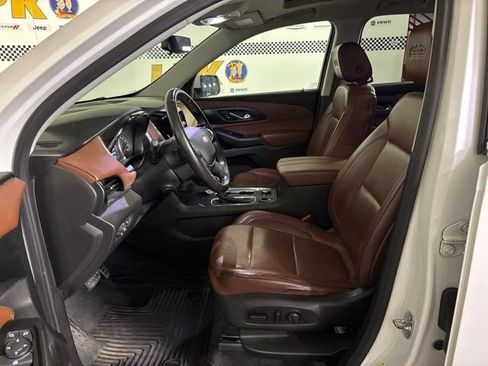 Used 2018 Chevrolet Traverse High Country AWD/4WD image 11
