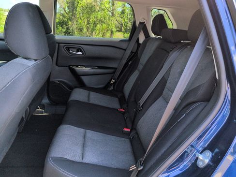 Used 2024 Nissan Rogue SV FWD image 16