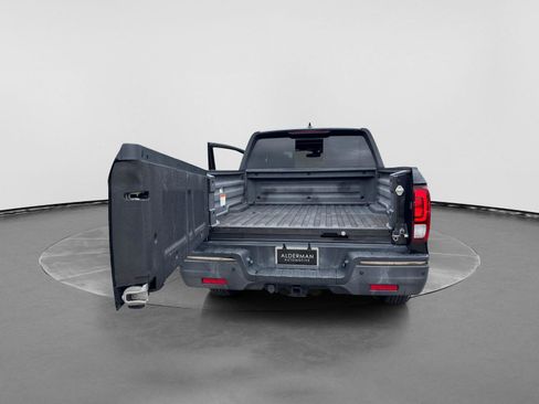 Used 2017 Honda Ridgeline Black Edition image 40