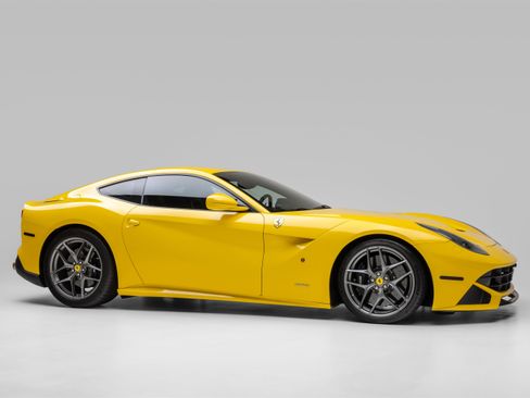 Certified 2017 Ferrari F12 Berlinetta RWD image 12