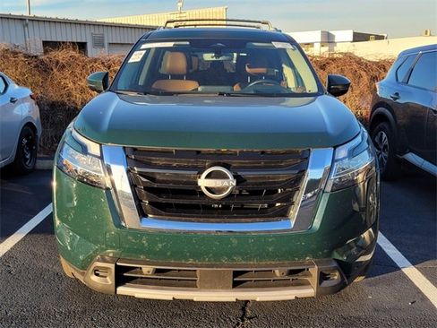 Used 2024 Nissan Pathfinder Platinum w/ Cargo Package image 2