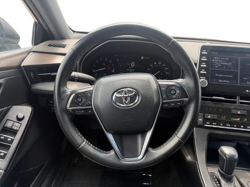 Used 2022 Toyota Avalon XLE FWD image 13