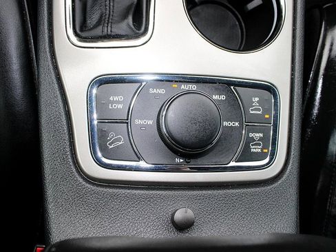 Used 2019 Jeep Grand Cherokee High Altitude image 15