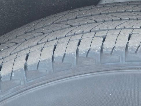 Used 2024 Chevrolet Equinox LT image 28