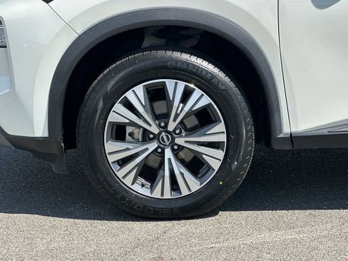 Certified 2023 Nissan Rogue SV FWD image 32