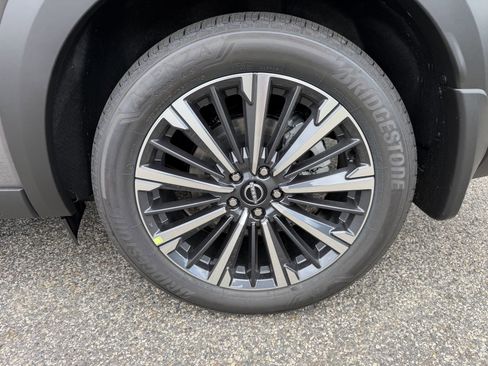 New 2026 Nissan Pathfinder Platinum AWD/4WD image 34