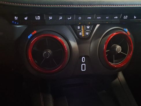 Used 2019 Chevrolet Blazer RS AWD/4WD image 19