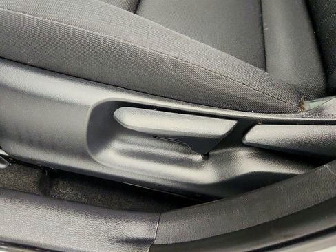 Used 2023 Toyota Corolla LE image 11