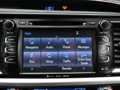 Used 2019 Toyota Highlander XLE image 17