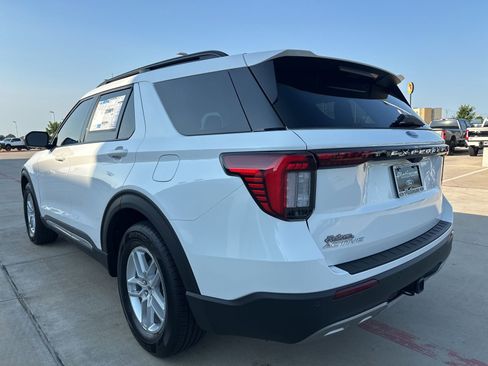 New 2025 Ford Explorer Active w/ Active Comfort Package image 25