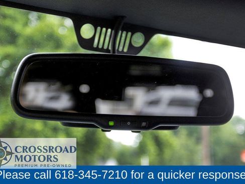 Used 2016 Jeep Wrangler Unlimited Sahara w/ Connectivity Group AWD/4WD image 39