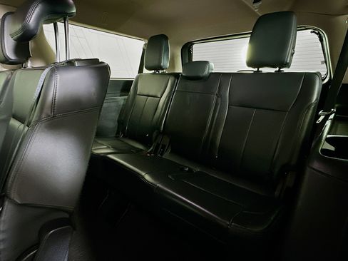 Used 2024 Ford Expedition Max XLT image 29
