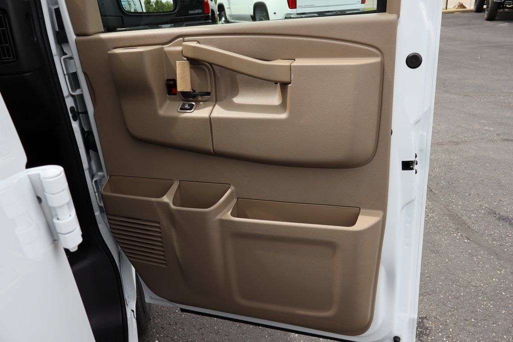 New 2025 Chevrolet Express 3500 w/ Chrome Appearance Package RWD image 18