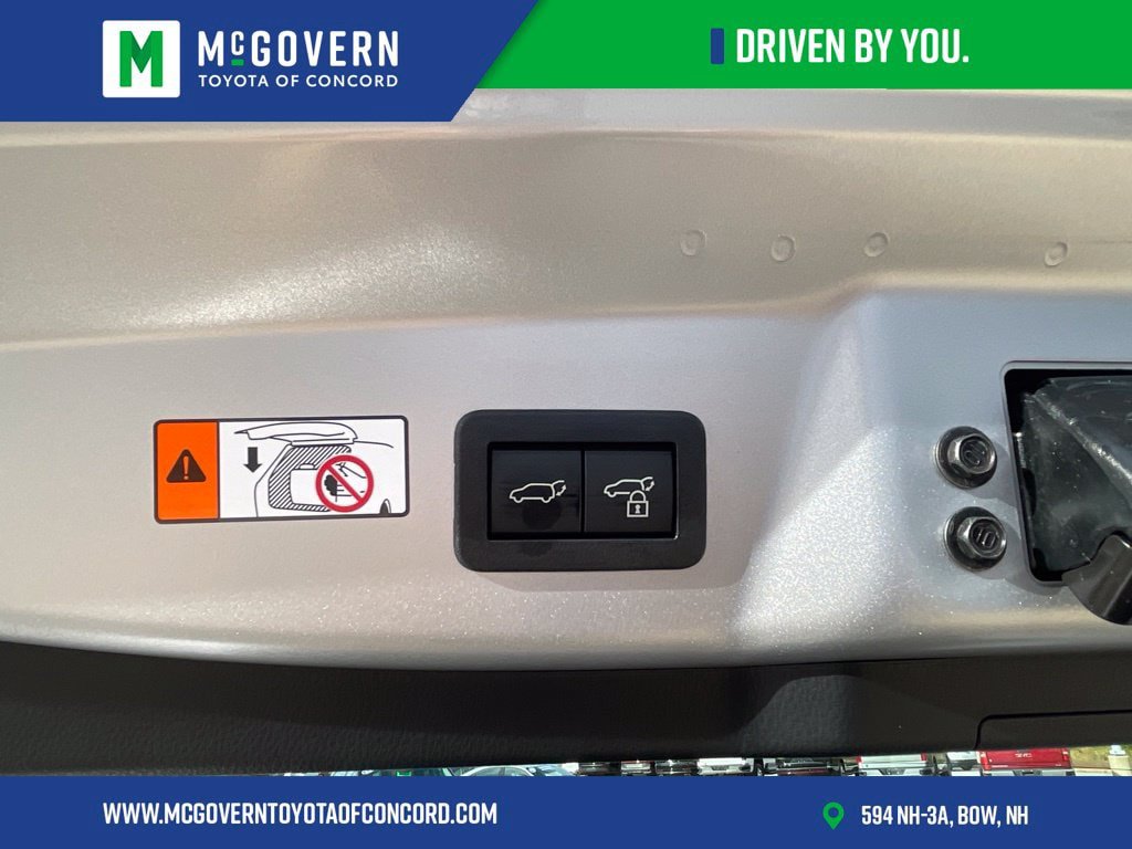 Used 2023 Toyota Prius Limited w/ Limited Premium Package AWD/4WD image 27