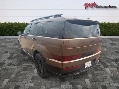 Used 2025 Hyundai Santa Fe Calligraphy FWD image 2