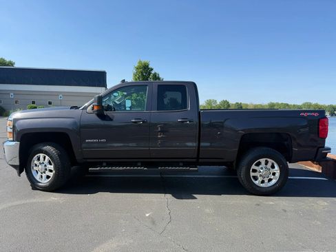 Used 2015 Chevrolet Silverado 2500 LT w/ LT Convenience Package AWD/4WD image 9