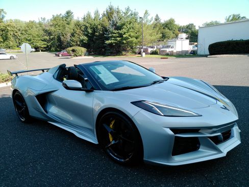 Used 2026 Chevrolet Corvette E-Ray w/ Stealth Interior Trim Package AWD/4WD image 10