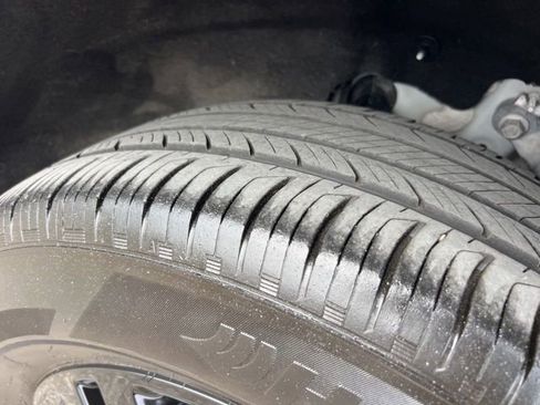 Certified 2024 Ford Explorer XLT w/ Equipment Group 202A image 28