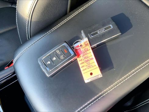 Used 2021 Jeep Grand Cherokee L Overland w/ Luxury Tech Group IV image 13