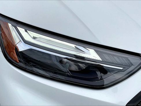 Used 2021 Audi Q5 Premium image 26