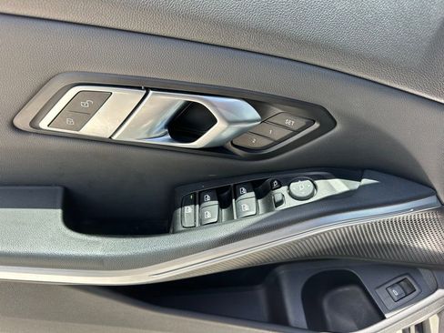 Used 2020 BMW 330i Sedan w/ Driving Assistance Package RWD image 17