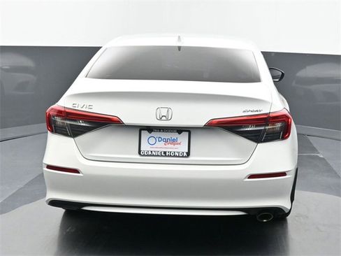 Used 2023 Honda Civic Sport image 4