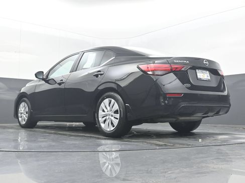 Certified 2025 Nissan Sentra S FWD image 33